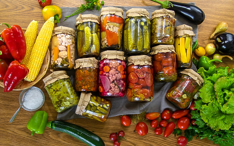 Ето защо тялото ти буквално копнее за туршия през студените месеци