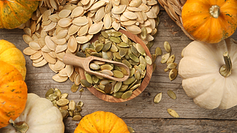 Малки, но с голяма сила: 5 причини да хапваш редовно тиквени семки